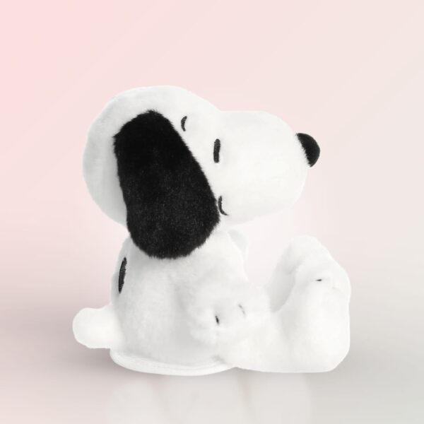 Giant Snoopy Plush - Image 3